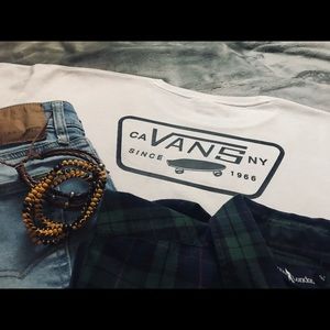 VANS white long sleeved crewneck.